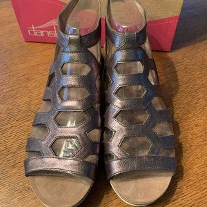 NIB DANSKO "Valentina" pewter leather sandals